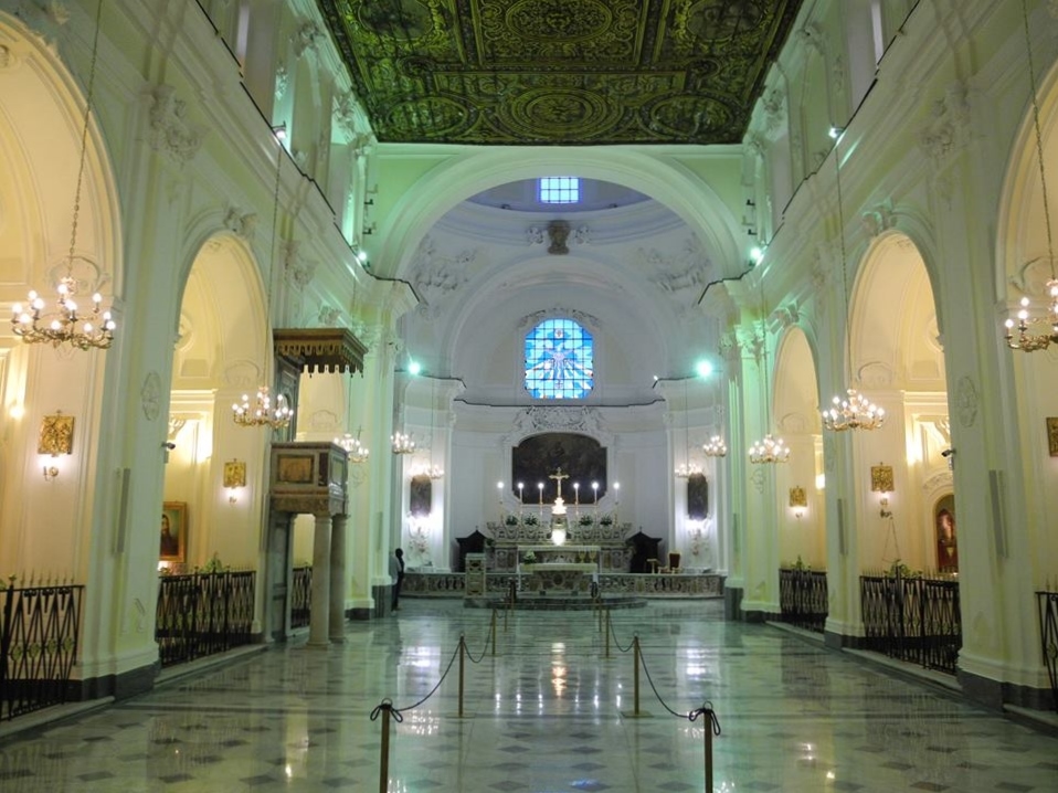 Chiesa di San Apostolo maggiore COMUNE DI CALVIZZANO Città Metropolitana di Napoli Chiesa di San Apostolo maggiore COMUNE DI CALVIZZANO Città Metropolitana di Napoli