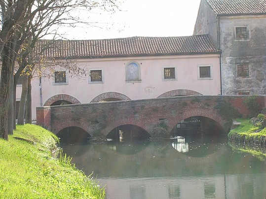 LUOGHI_LA_PILA_DI_PONTEPOSS.JPG